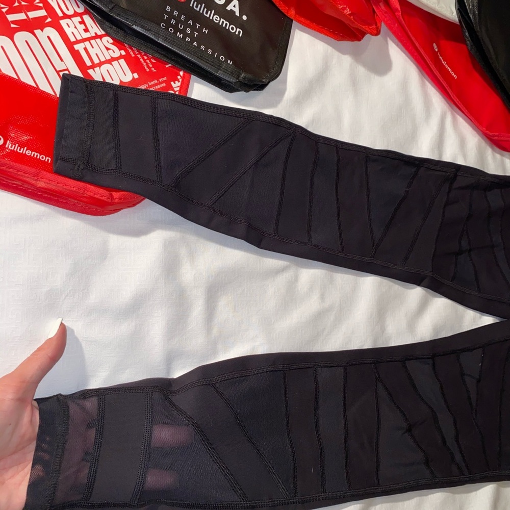Lululemon Wunder Under Tech Mesh. Sz 6 - Picture 3 of 8